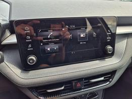 Skoda Fabia 1.0 TSI 115PS DSG Selection 5-türig Rückf.Kamera Parksensoren Sitzheizung Multifunktionslenkrad Klima Skoda-Radio Bluetooth Touchscreen Tempomat Nebelsch. Apple CarPlay + Android Auto 