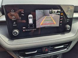 Skoda Fabia 1.0 TSI 115PS DSG Selection 5-türig Rückf.Kamera Parksensoren Sitzheizung Multifunktionslenkrad Klima Skoda-Radio Bluetooth Touchscreen Tempomat Nebelsch. Apple CarPlay + Android Auto 