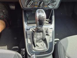 Skoda Fabia 1.0 TSI 115PS DSG Selection 5-türig Rückf.Kamera Parksensoren Sitzheizung Multifunktionslenkrad Klima Skoda-Radio Bluetooth Touchscreen Tempomat Nebelsch. Apple CarPlay + Android Auto 