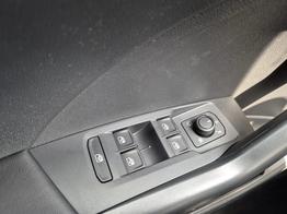 Volkswagen T-Cross 1.0 TSI 116PS DSG Life LED-Matrix-Scheinwerfer Klimaautomatik Sitzheizung PDC Rückf.Kamera 17-LM abged.Scheiben 2xKeyless DAB+ Bluetooth Touchscreen Apple CarPlay Android Auto 