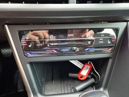 Volkswagen Taigo 1.0 TSI 116PS DSG Life LED-Matrix-Scheinwerfer Klimaautomatik Sitzheizung PDC R&uuml;ckf.Kamera 17-LM abged.Scheiben 2xKeyless DAB+ Bluetooth Touchscreen Apple CarPlay Android Auto 