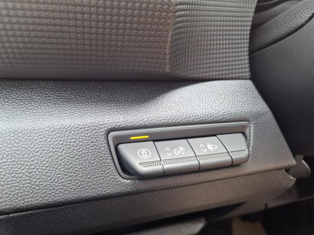 Renault Trafic Combi L2 2.0 dCi 150PS Grand Evolution 9-Sitzer Rollstuhlrampe Rollstuhlsicherung Schiebetür l+r Klima v+h DAB Bluetooth Touchscreen Apple CarPlay Android Auto PDC Rückf.Kamera 