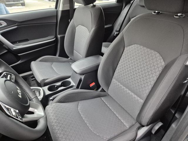 Kia Ceed Vision 1.5 T-GDi 140PS Automatik Klimaautomatik Alarmanlage Sitzheizung Lenkradheizung Navi PDC Rückf.Kamera Bluetooth Touchscreen Apple CarPlay Android Auto Tempomat 