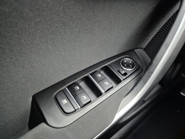 Kia Ceed Vision 1.5 T-GDi 140PS Automatik Klimaautomatik Alarmanlage Sitzheizung Lenkradheizung Navi PDC Rückf.Kamera Bluetooth Touchscreen Apple CarPlay Android Auto Tempomat 