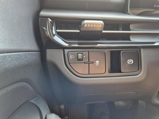 Kia Sportage Vision 1.6 T-GDi MHEV 150PS Automatik NEUES MODELL MY26 FACELIFT Sitzheizung Lenkradheizung Klimaautomatik Navi Bluetooth Touchscreen Apple CarPlay Android Auto PDC v+h 17"LM Rückf.Kamera ACC 2x Keyless 