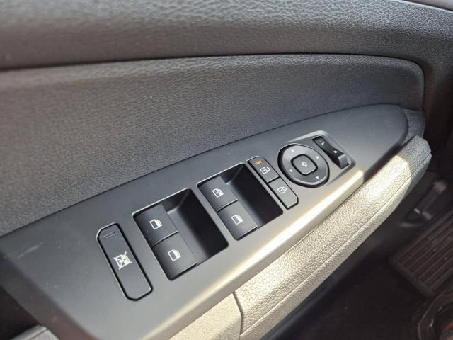 Kia Sportage Vision 1.6 T-GDi MHEV 150PS Automatik NEUES MODELL MY26 FACELIFT Sitzheizung Lenkradheizung Klimaautomatik Navi Bluetooth Touchscreen Apple CarPlay Android Auto PDC v+h 17"LM Rückf.Kamera ACC 2x Keyless 