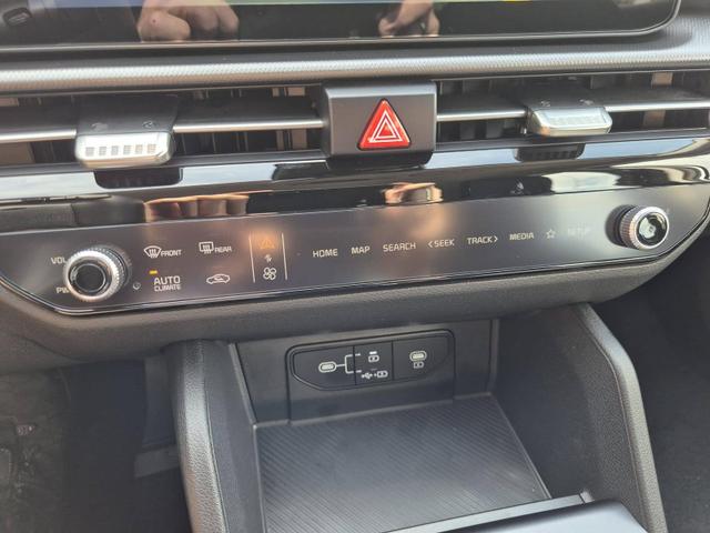 Kia Sportage Vision 1.6 T-GDi MHEV 150PS Automatik NEUES MODELL MY26 FACELIFT Sitzheizung Lenkradheizung Klimaautomatik Navi Bluetooth Touchscreen Apple CarPlay Android Auto PDC v+h 17"LM Rückf.Kamera ACC 2x Keyless 
