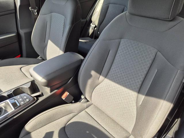 Kia Sportage Vision 1.6 T-GDi MHEV 150PS Automatik NEUES MODELL MY26 FACELIFT Sitzheizung Lenkradheizung Klimaautomatik Navi Bluetooth Touchscreen Apple CarPlay Android Auto PDC v+h 17"LM Rückf.Kamera ACC 2x Keyless 