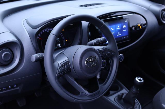 Toyota Aygo X 1.0 VVT-i 72PS Business Edition Sitzheizung AbstandsTempomat Multifunktionslenkrad Klima Radio Bluetooth Touchscreen wireless Apple CarPlay + Android Auto 
