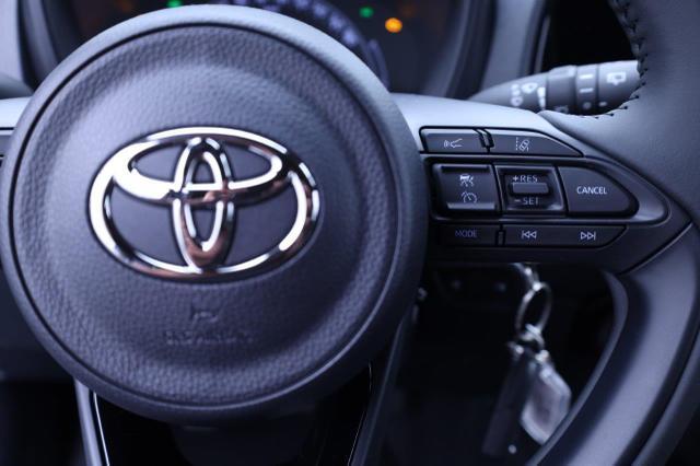 Toyota Aygo X 1.0 VVT-i 72PS Business Edition Sitzheizung AbstandsTempomat Multifunktionslenkrad Klima Radio Bluetooth Touchscreen wireless Apple CarPlay + Android Auto 