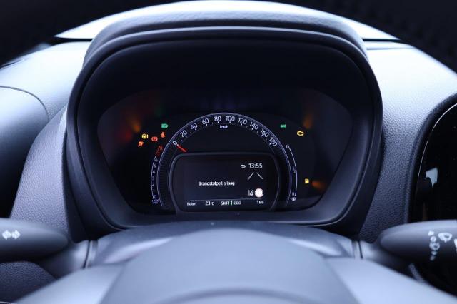 Toyota Aygo X 1.0 VVT-i 72PS Business Edition Sitzheizung AbstandsTempomat Multifunktionslenkrad Klima Radio Bluetooth Touchscreen wireless Apple CarPlay + Android Auto 