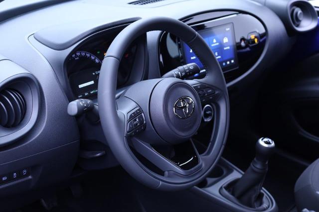 Toyota Aygo X 1.0 VVT-i 72PS Business Edition Sitzheizung AbstandsTempomat Multifunktionslenkrad Klima Radio Bluetooth Touchscreen wireless Apple CarPlay + Android Auto 