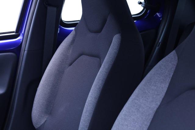 Toyota Aygo X 1.0 VVT-i 72PS Business Edition Sitzheizung AbstandsTempomat Multifunktionslenkrad Klima Radio Bluetooth Touchscreen wireless Apple CarPlay + Android Auto 