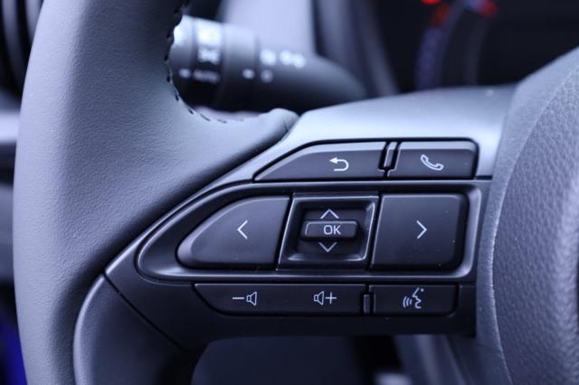Toyota Aygo X 1.0 VVT-i 72PS Business Edition Sitzheizung AbstandsTempomat Multifunktionslenkrad Klima Radio Bluetooth Touchscreen wireless Apple CarPlay + Android Auto 