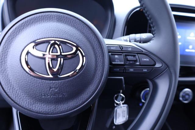 Toyota Aygo X 1.0 VVT-i 72PS Business Edition Sitzheizung AbstandsTempomat Multifunktionslenkrad Klima Radio Bluetooth Touchscreen wireless Apple CarPlay + Android Auto 
