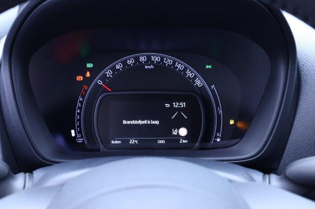 Toyota Aygo X 1.0 VVT-i 72PS Business Edition Sitzheizung AbstandsTempomat Multifunktionslenkrad Klima Radio Bluetooth Touchscreen wireless Apple CarPlay + Android Auto 