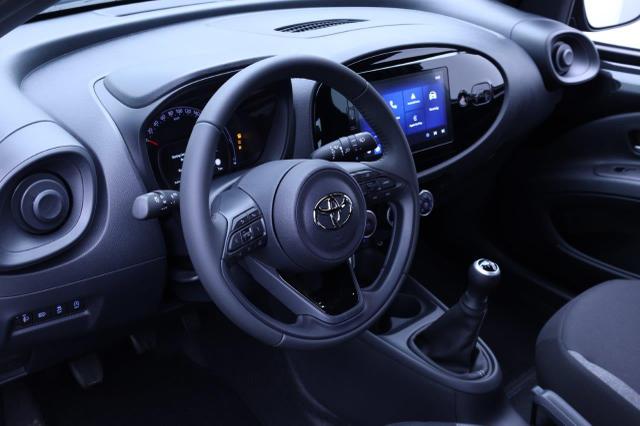 Toyota Aygo X 1.0 VVT-i 72PS Business Edition Sitzheizung AbstandsTempomat Multifunktionslenkrad Klima Radio Bluetooth Touchscreen wireless Apple CarPlay + Android Auto 