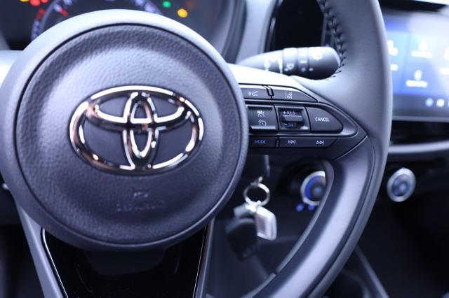 Toyota Aygo X 1.0 VVT-i 72PS Business Edition Sitzheizung AbstandsTempomat Multifunktionslenkrad Klima Radio Bluetooth Touchscreen wireless Apple CarPlay + Android Auto 