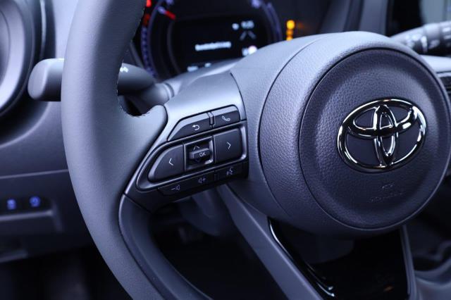 Toyota Aygo X 1.0 VVT-i 72PS Business Edition Sitzheizung AbstandsTempomat Multifunktionslenkrad Klima Radio Bluetooth Touchscreen wireless Apple CarPlay + Android Auto 