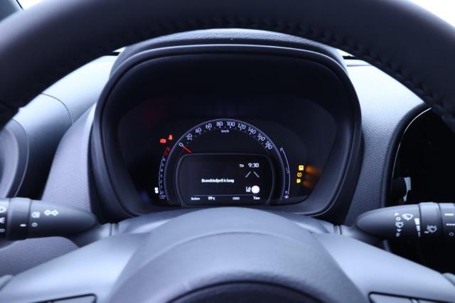 Toyota Aygo X 1.0 VVT-i 72PS Business Edition Sitzheizung AbstandsTempomat Multifunktionslenkrad Klima Radio Bluetooth Touchscreen wireless Apple CarPlay + Android Auto 