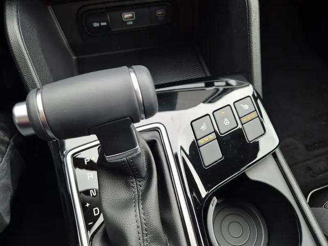 Kia Sportage Vision 1.6 T-GDi MHEV 160PS Automatik Sitzheizung Lenkradheizung Klimaautomatik Navi Bluetooth Touchscreen Apple CarPlay Android Auto PDC v+h Rückf.Kamera Tempomat 17"LM 