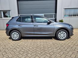 Skoda Fabia 1.0 TSI 115PS DSG Selection 5-türig Rückf.Kamera Parksensoren Sitzheizung Multifunktionslenkrad Klima Skoda-Radio Bluetooth Touchscreen Tempomat Nebelsch. Apple CarPlay + Android Auto 