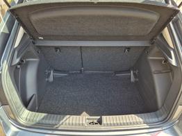 Skoda Fabia 1.0 TSI 115PS DSG Selection 5-türig Rückf.Kamera Parksensoren Sitzheizung Multifunktionslenkrad Klima Skoda-Radio Bluetooth Touchscreen Tempomat Nebelsch. Apple CarPlay + Android Auto 