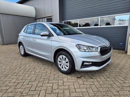 Skoda Fabia 1.0 TSI 115PS DSG Selection 5-türig Rückf.Kamera Parksensoren Sitzheizung Multifunktionslenkrad Klima Skoda-Radio Bluetooth Touchscreen Tempomat Nebelsch. Apple CarPlay + Android Auto 