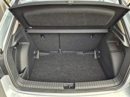 Skoda Fabia 1.0 TSI 115PS DSG Selection 5-türig Rückf.Kamera Parksensoren Sitzheizung Multifunktionslenkrad Klima Skoda-Radio Bluetooth Touchscreen Tempomat Nebelsch. Apple CarPlay + Android Auto 