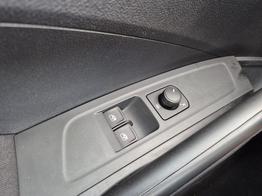 Skoda Fabia 1.0 TSI 115PS DSG Selection 5-türig Rückf.Kamera Parksensoren Sitzheizung Multifunktionslenkrad Klima Skoda-Radio Bluetooth Touchscreen Tempomat Nebelsch. Apple CarPlay + Android Auto 