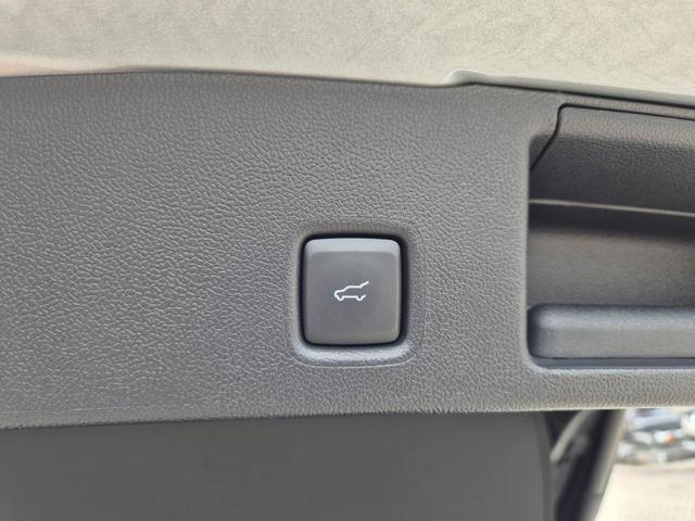 Ford Kuga ST-Line X 243PS PHEV Automatik Black Package schwenkb. AHK Matrix-LED elektr. PanoDach Sitzheizung v+h Lenkradheizung Frontscheibe beheizb. Navi SYNC4 Apple CarPlay Android Auto Touchscreen PDC 4xKamera 2xKeyless B+O Sound 20"LM vollelektr. Reic 