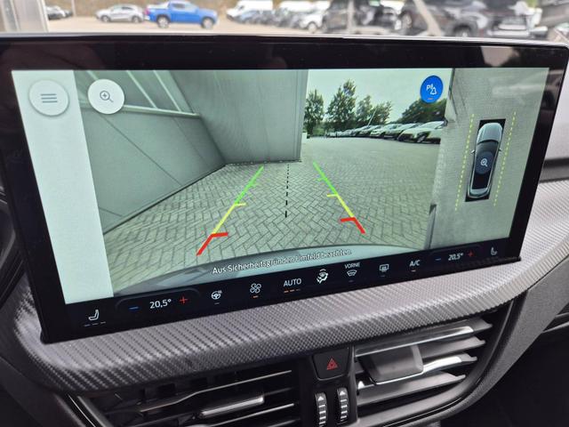 Ford Kuga ST-Line X 243PS PHEV Automatik Black Package Matrix-LED elektr. PanoDach Sitzheizung v+h Lenkradheizung Frontscheibe beheizb. Navi SYNC4 Apple CarPlay Android Auto Touchscreen PDC 4xKamera 2xKeyless B+O Sound 20"LM vollelektr. Reichweite 67KM 