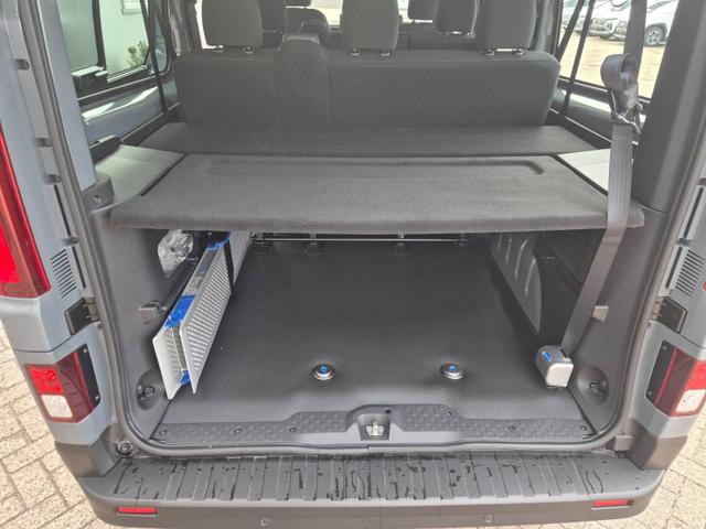 Renault Trafic Combi L2 2.0 dCi 150PS Grand Evolution 9-Sitzer Rollstuhlrampe Rollstuhlsicherung Schiebetür l+r Klima v+h DAB Bluetooth Touchscreen Apple CarPlay Android Auto PDC Rückf.Kamera 