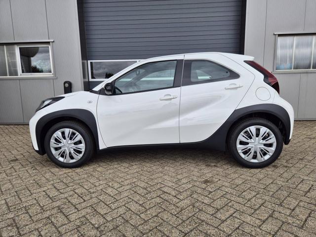 Toyota Aygo X - 1.0 VVT-i 72PS Business Edition Sitzheizung AbstandsTempomat Multifunktionslenkrad Klima Radio Bluetooth Touchscreen wireless Apple CarPlay + Android Auto