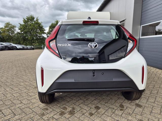 Toyota Aygo X 1.0 VVT-i 72PS Business Edition Sitzheizung AbstandsTempomat Multifunktionslenkrad Klima Radio Bluetooth Touchscreen wireless Apple CarPlay + Android Auto 