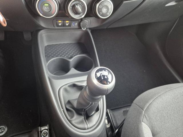 Toyota Aygo X 1.0 VVT-i 72PS Business Edition Sitzheizung AbstandsTempomat Multifunktionslenkrad Klima Radio Bluetooth Touchscreen wireless Apple CarPlay + Android Auto 