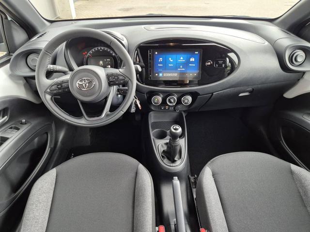 Toyota Aygo X 1.0 VVT-i 72PS Business Edition Sitzheizung AbstandsTempomat Multifunktionslenkrad Klima Radio Bluetooth Touchscreen wireless Apple CarPlay + Android Auto 