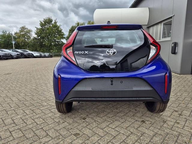Toyota Aygo X 1.0 VVT-i 72PS Business Edition Sitzheizung AbstandsTempomat Multifunktionslenkrad Klima Radio Bluetooth Touchscreen wireless Apple CarPlay + Android Auto 