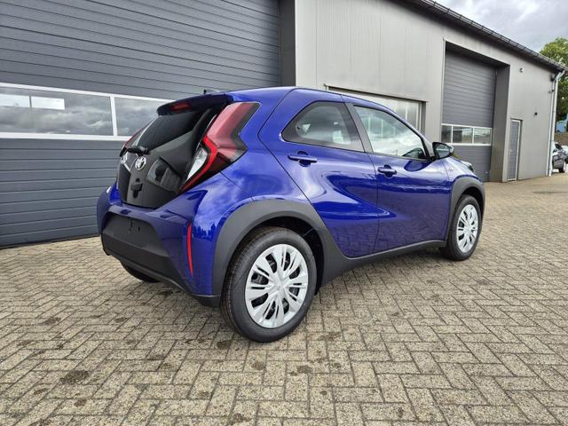 Toyota Aygo X 1.0 VVT-i 72PS Business Edition Sitzheizung AbstandsTempomat Multifunktionslenkrad Klima Radio Bluetooth Touchscreen wireless Apple CarPlay + Android Auto 