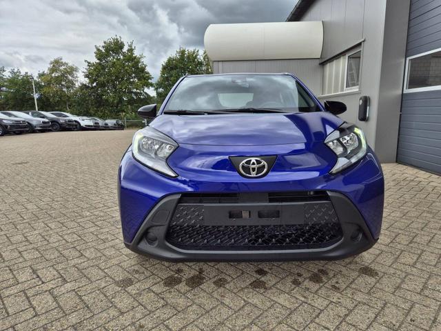 Toyota Aygo X 1.0 VVT-i 72PS Business Edition Sitzheizung AbstandsTempomat Multifunktionslenkrad Klima Radio Bluetooth Touchscreen wireless Apple CarPlay + Android Auto 