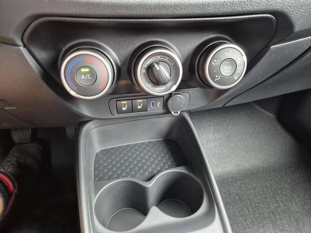 Toyota Aygo X 1.0 VVT-i 72PS Business Edition Sitzheizung AbstandsTempomat Multifunktionslenkrad Klima Radio Bluetooth Touchscreen wireless Apple CarPlay + Android Auto 