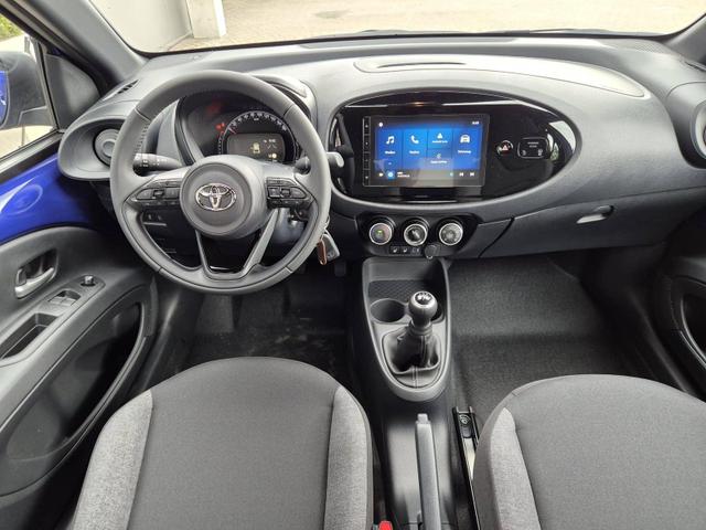 Toyota Aygo X 1.0 VVT-i 72PS Business Edition Sitzheizung AbstandsTempomat Multifunktionslenkrad Klima Radio Bluetooth Touchscreen wireless Apple CarPlay + Android Auto 