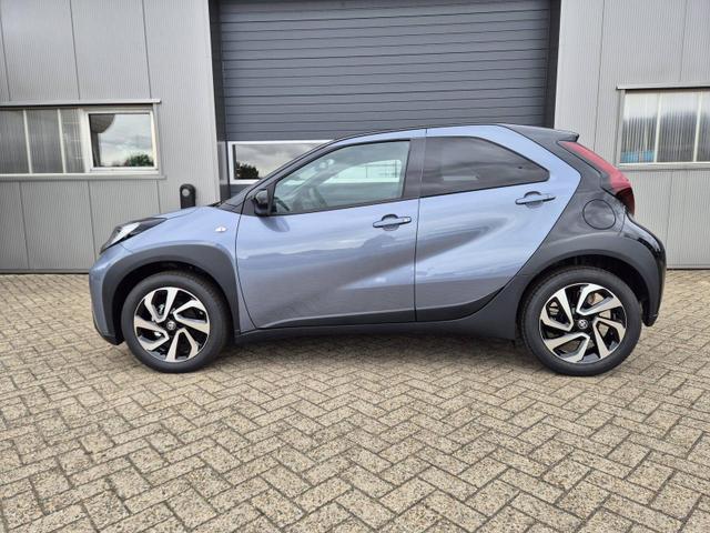 Toyota Aygo X - 1.0 VVT-i 72PS Teamplayer Sitzheizung AbstandsTempomat Multifunktionslenkrad Klima Radio Bluetooth Touchscreen Apple CarPlay + Android Auto 17-LM