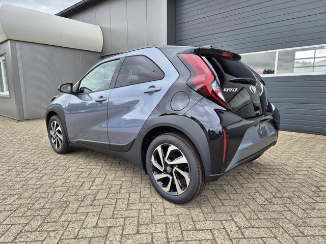 Toyota Aygo X 1.0 VVT-i 72PS Teamplayer Sitzheizung AbstandsTempomat Multifunktionslenkrad Klima Radio Bluetooth Touchscreen Apple CarPlay + Android Auto 17-LM 
