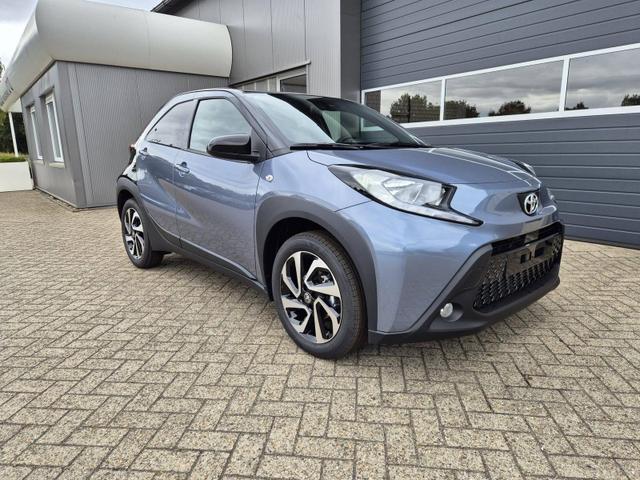 Toyota Aygo X 1.0 VVT-i 72PS Teamplayer Sitzheizung AbstandsTempomat Multifunktionslenkrad Klima Radio Bluetooth Touchscreen Apple CarPlay + Android Auto 17-LM 