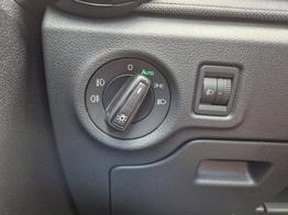 Skoda Fabia 1.0 TSI 115PS DSG Selection 5-türig Rückf.Kamera Parksensoren Sitzheizung Multifunktionslenkrad Klima Skoda-Radio Bluetooth Touchscreen Tempomat Nebelsch. Apple CarPlay + Android Auto 