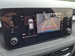 Skoda Fabia 1.0 TSI 115PS DSG Selection 5-türig Rückf.Kamera Parksensoren Sitzheizung Multifunktionslenkrad Klima Skoda-Radio Bluetooth Touchscreen Tempomat Nebelsch. Apple CarPlay + Android Auto 