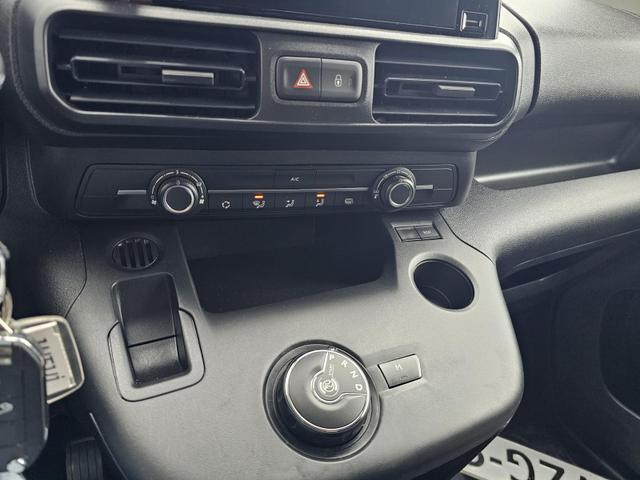 Peugeot Partner 1.5 BlueHDI 130PS Automatik 2-Sitzer Navi Apple CarPlay Android Auto AHK Klima Bluetooth DAB PDC v+h Rückf.Kamera Tempomat Ganzj.Reifen 