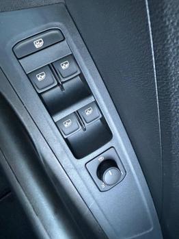 Skoda Fabia 1.0 TSI 115PS DSG Selection 5-türig 15"LM Rückf.Kamera Parksensoren Sitzheizung Multifunktionslenkrad Klima Skoda-Radio Bluetooth Touchscreen Tempomat Nebelsch. Apple CarPlay + Android Auto 