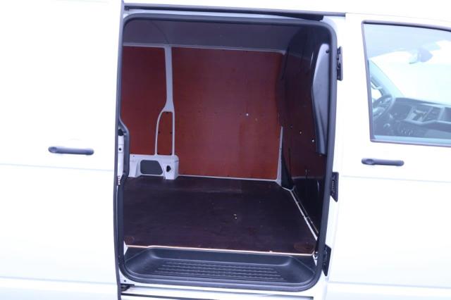 Volkswagen Transporter 6.1 Kastenwagen L2 2.0 TDi 110PS Langer Radstand 2-Sitzer Navi Klima Apple CarPlay Android Auto Touchscreen Bluetooth Ganzj.Reifen PDC AHK 